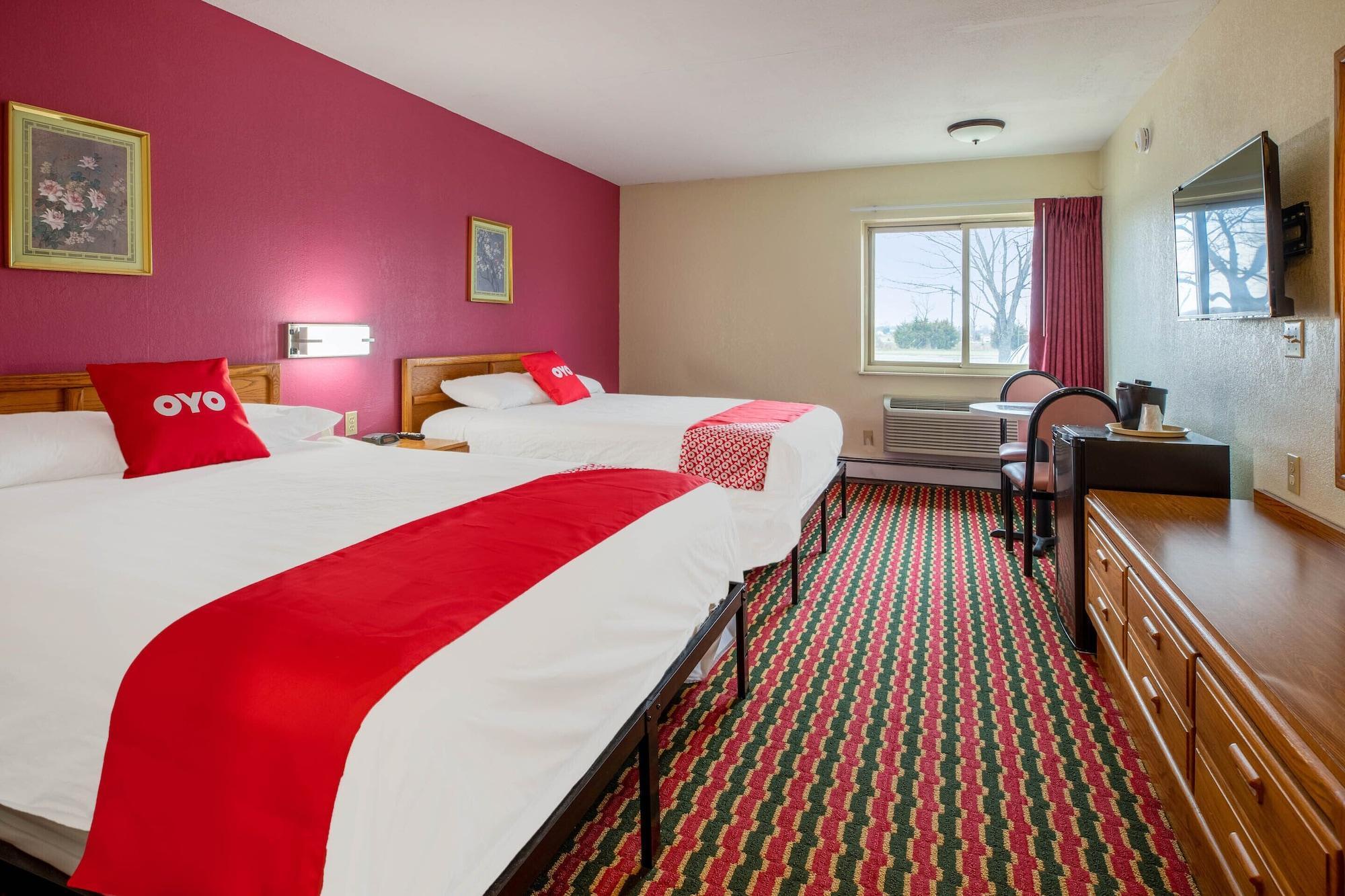 Oyo Hotel Chesaning Route 52 & Hwy 57 Exterior photo